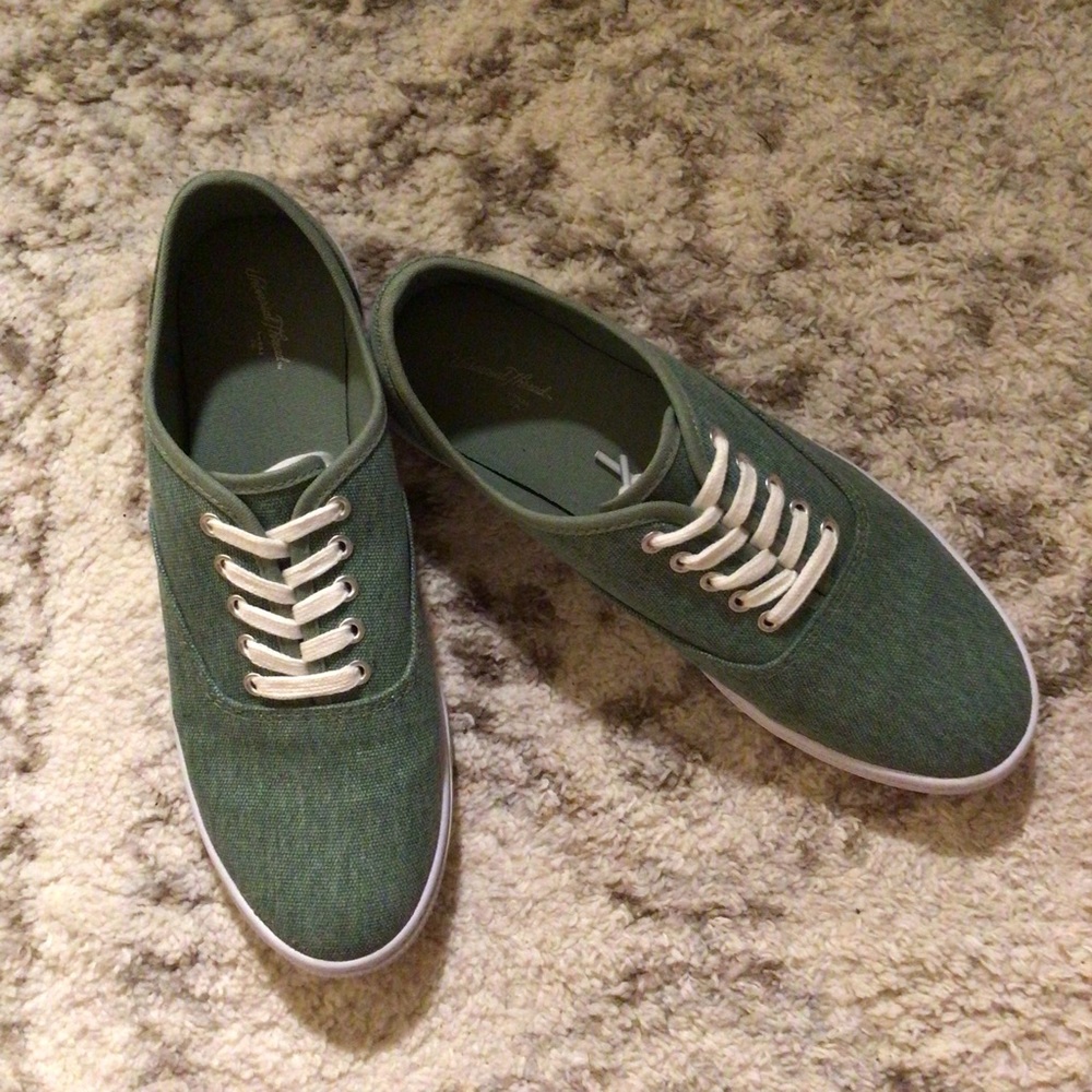 Universal Thread Sneakers